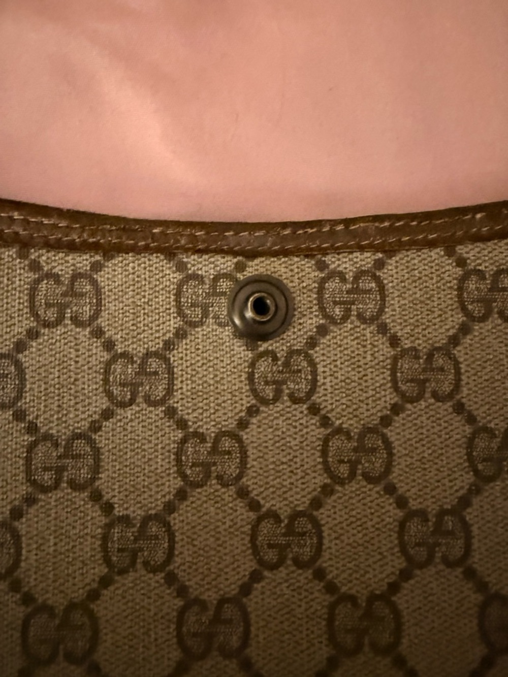 Authentic Gucci Plus Tote (Someone added a snap) - Picture 10 of 13